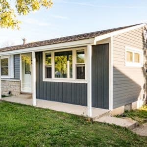 vertical-vinyl-siding-schererville-300x300